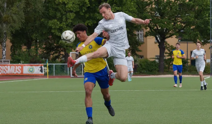Grandiose Teamleistung: Stern ringt Empor nieder