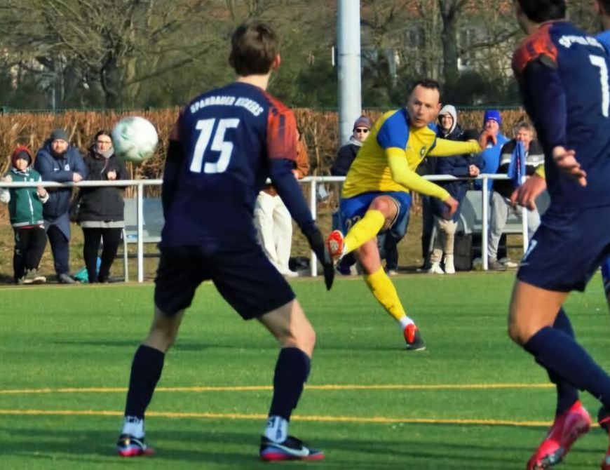 Stern verspielt Sieg gegen die Spandauer Kickers